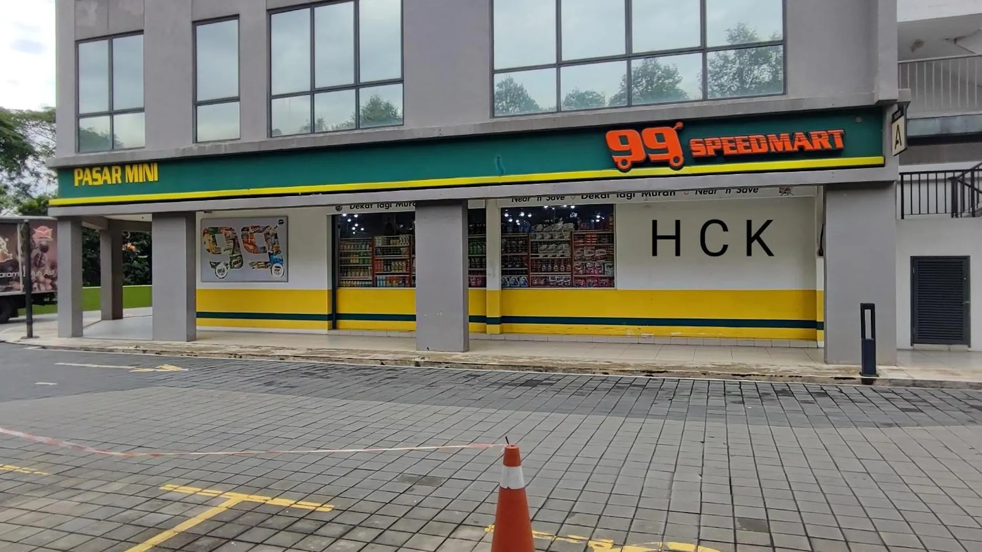 Apartment Mall Suite At Sunsuria Forum By Hck Shah Alam Malaysia