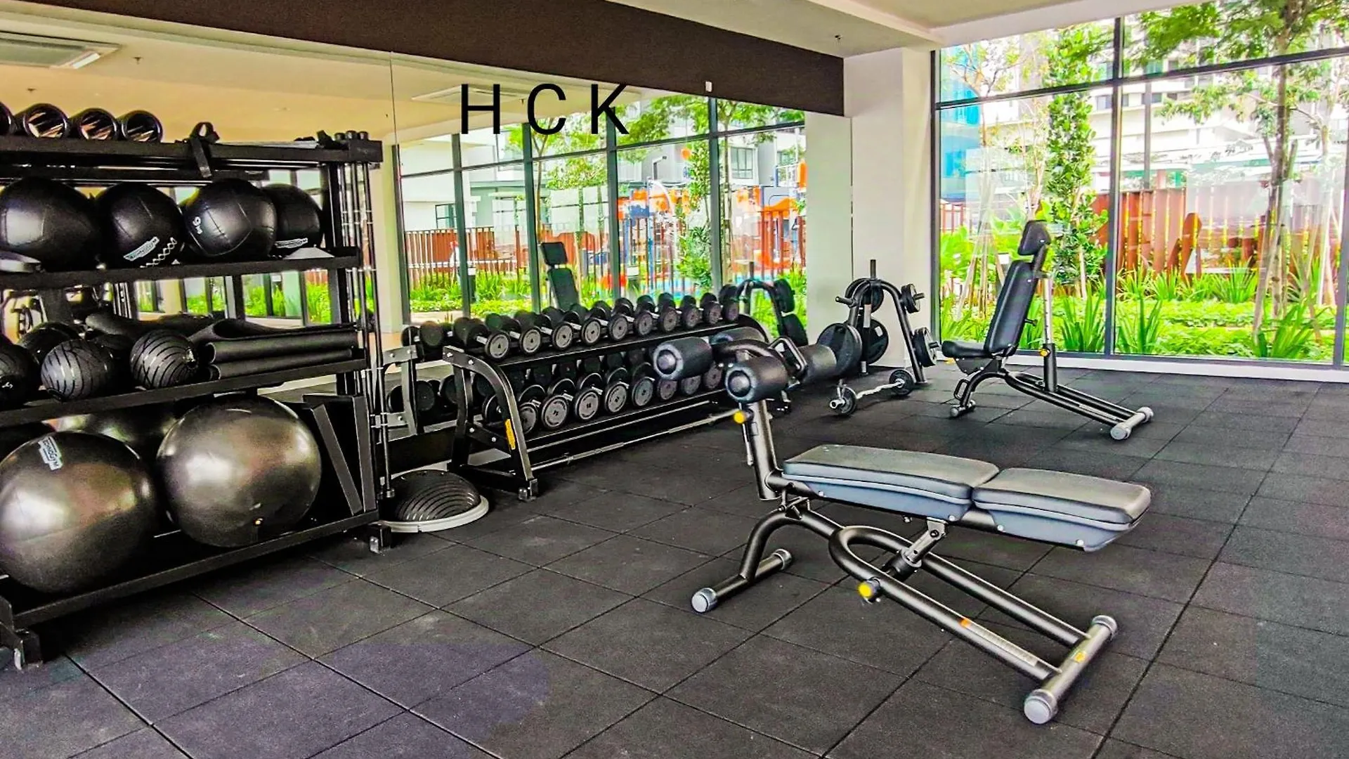 Mall Suite At Sunsuria Forum By Hck Shah Alam Apartment