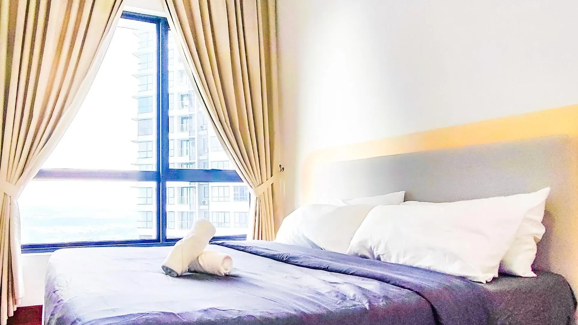 Mall Suite At Sunsuria Forum By Hck Shah Alam Apartment